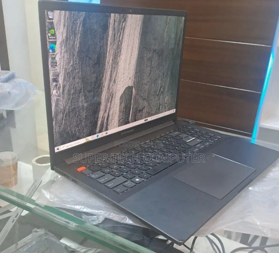 New Laptop Asus VivoBook Pro 17 N705UD 16GB AMD Ryzen 9 SSD 1T