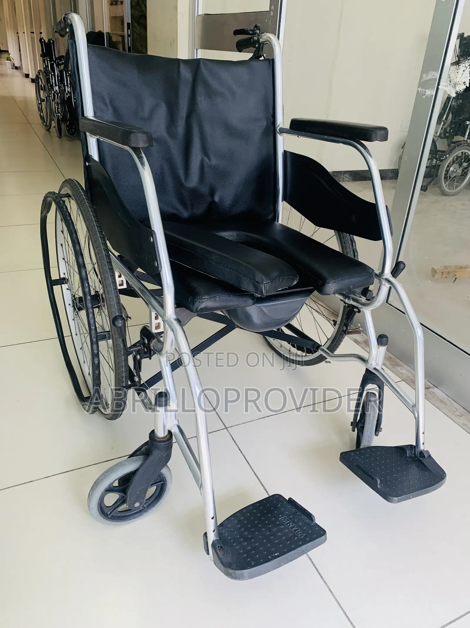 Flexible Wheelchair|Second\Wheelchair|Wheelchair~<Wheelchair