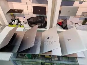 New Laptop Apple MacBook Pro 2019 16GB Intel Core I7 SSD 512GB