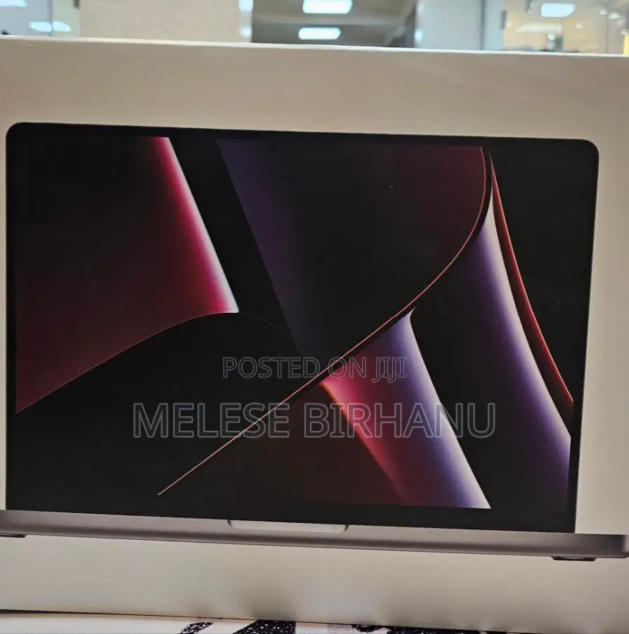 New Laptop Apple MacBook Pro 2022 M2 16GB Apple M2 SSD 512GB