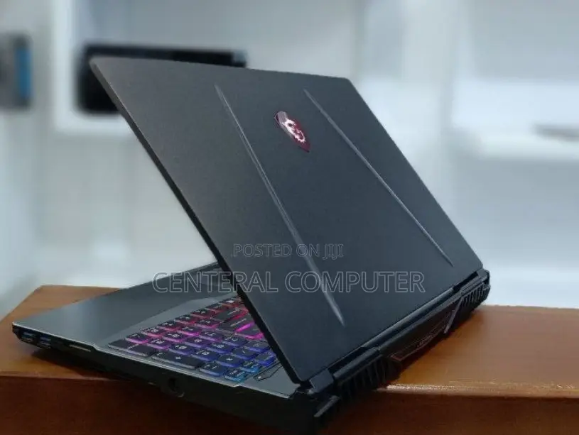 New Laptop MSI GE66 Raider 18GB Intel Core I7 HDD+SSD 512GB