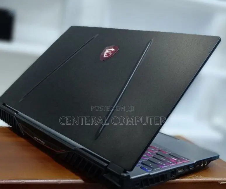 New Laptop MSI GE66 Raider 18GB Intel Core I7 HDD+SSD 512GB