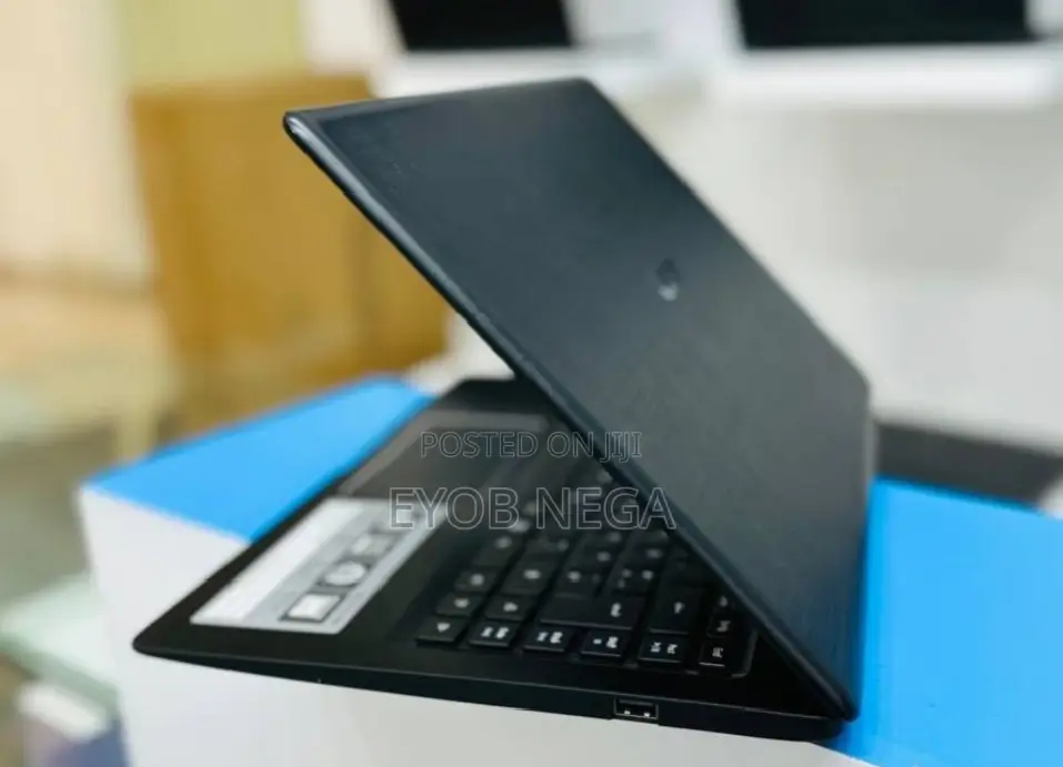 New Laptop Acer 4GB SSD 60GB