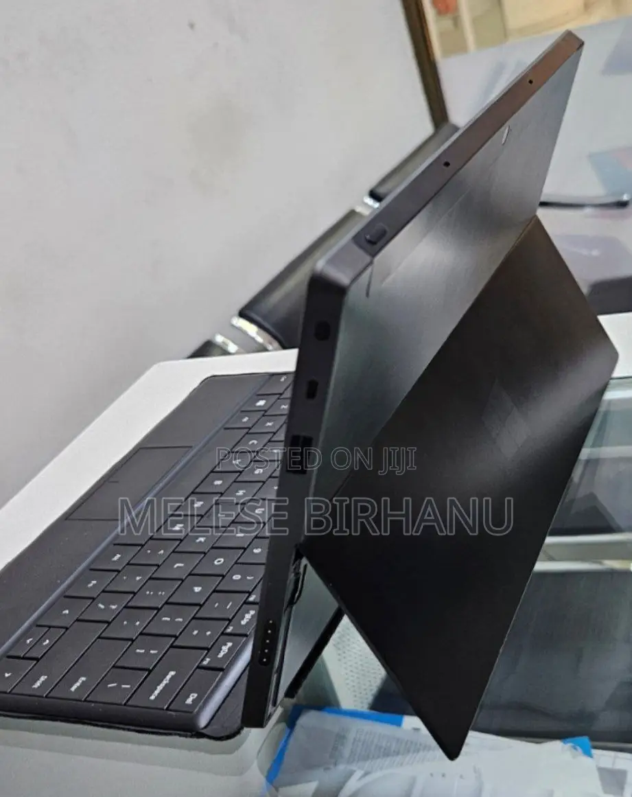 New Laptop Microsoft Surface 2GB Intel Pentium SSD 32GB