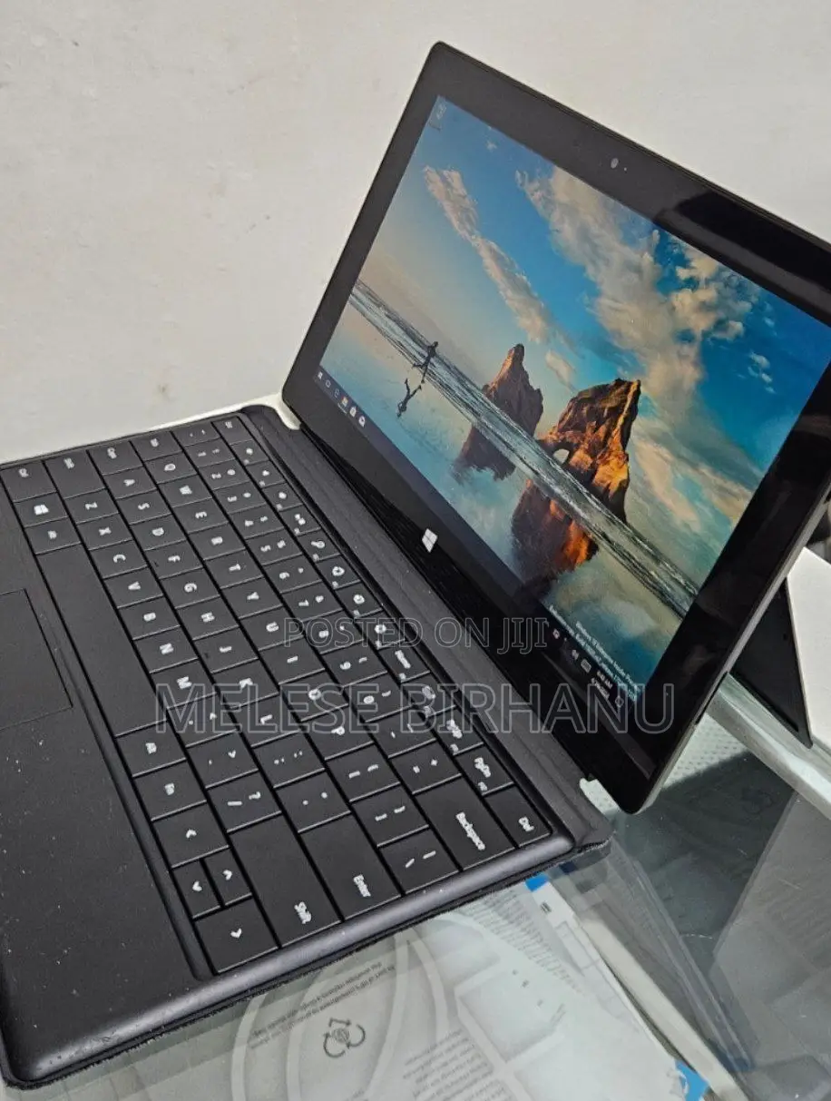 New Laptop Microsoft Surface 2GB Intel Pentium SSD 32GB