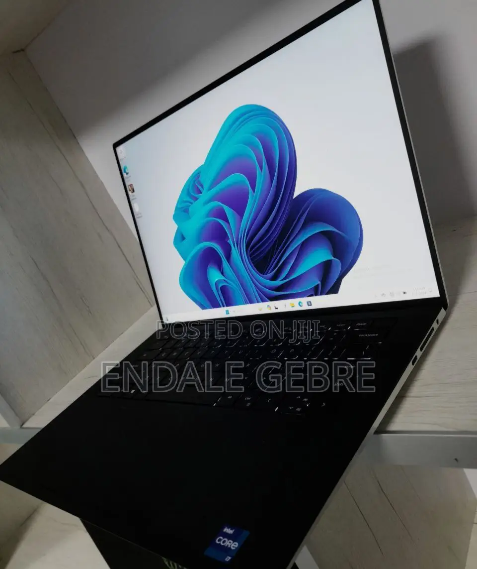 New Laptop Dell XPS 15 16GB Intel Core I7 SSD 1T