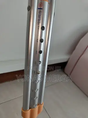 Auxiliary Crutches 吃crutches to Give Away土crunch-Cranch/ክራንች