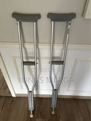 Photo - Crutches/ Walking Stick乂walking Aids,Crutch Fractures/Crunch