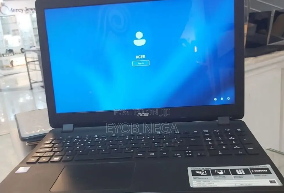 New Laptop Acer Aspire E1-732g 8GB Intel Celeron HDD 1T