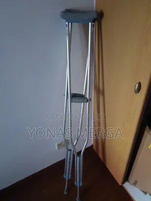 Photo - Crutches/Cranch未crunch中ክራንች_ክራንች坪performance Health Crutches