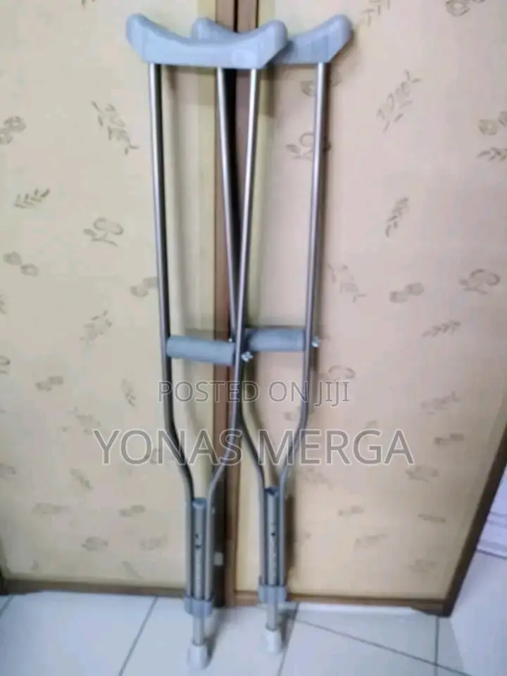 Underarm Crutches卦crutches (TTSH)ክራንች+Crunch/Cranch/Crutches