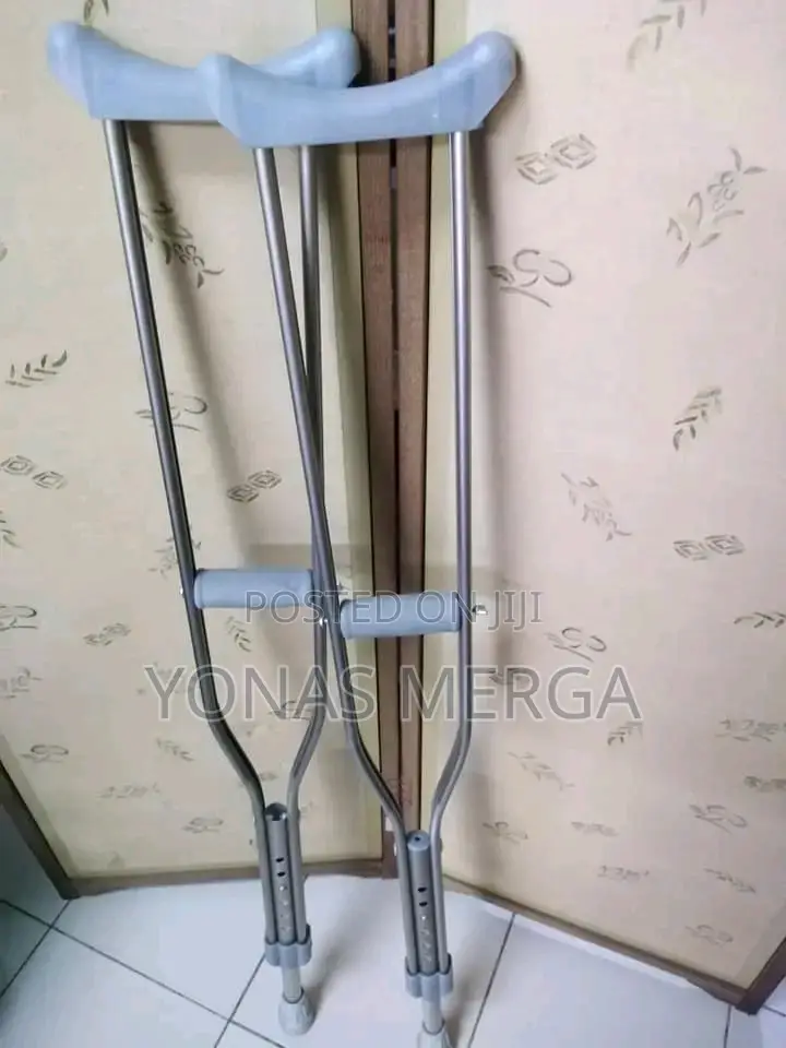 Underarm Crutches卦crutches (TTSH)ክራንች+Crunch/Cranch/Crutches