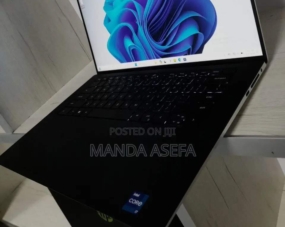 New Laptop Dell XPS 15 16GB Intel Core I7 SSD 1T