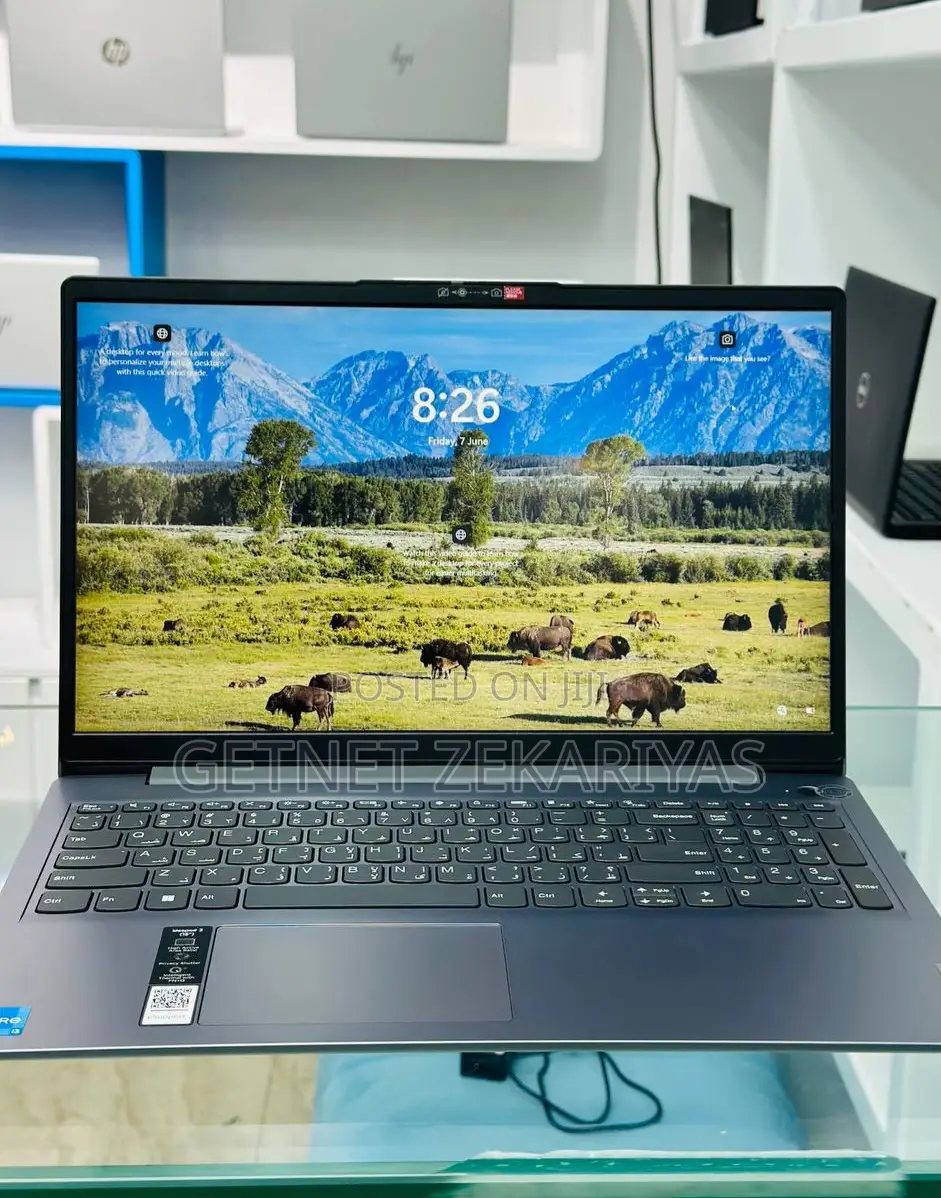 New Laptop Lenovo Ideapad 3 4GB Intel Core I3 SSD 256GB