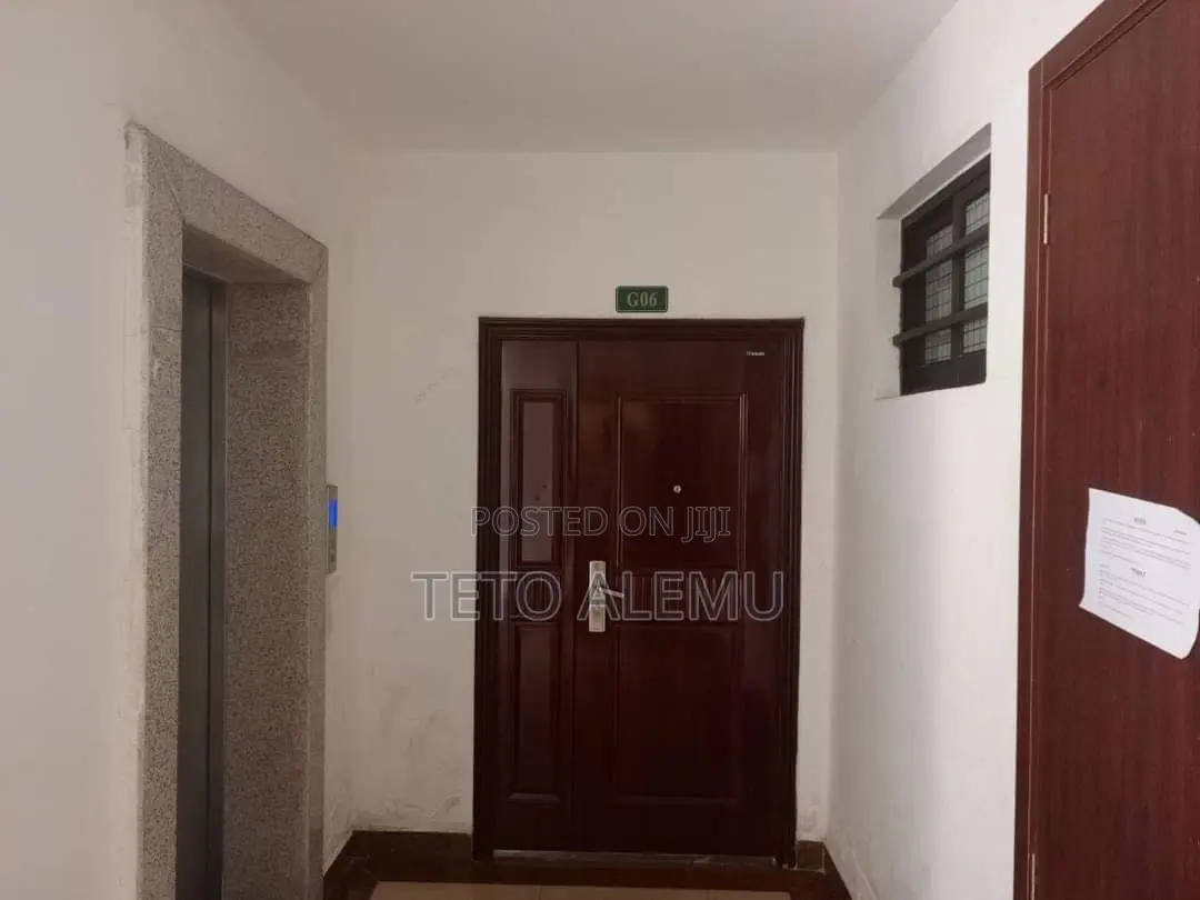 2bdrm Apartment in የሚሸጥ አፓርትመንት Cmc ፀሀይ, Bole for sale