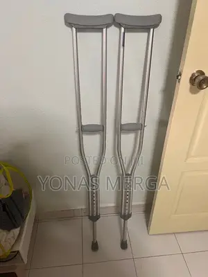 Photo - Brand New Crutches韋free Delivery Crutches土cranch$Crunch ክራንች