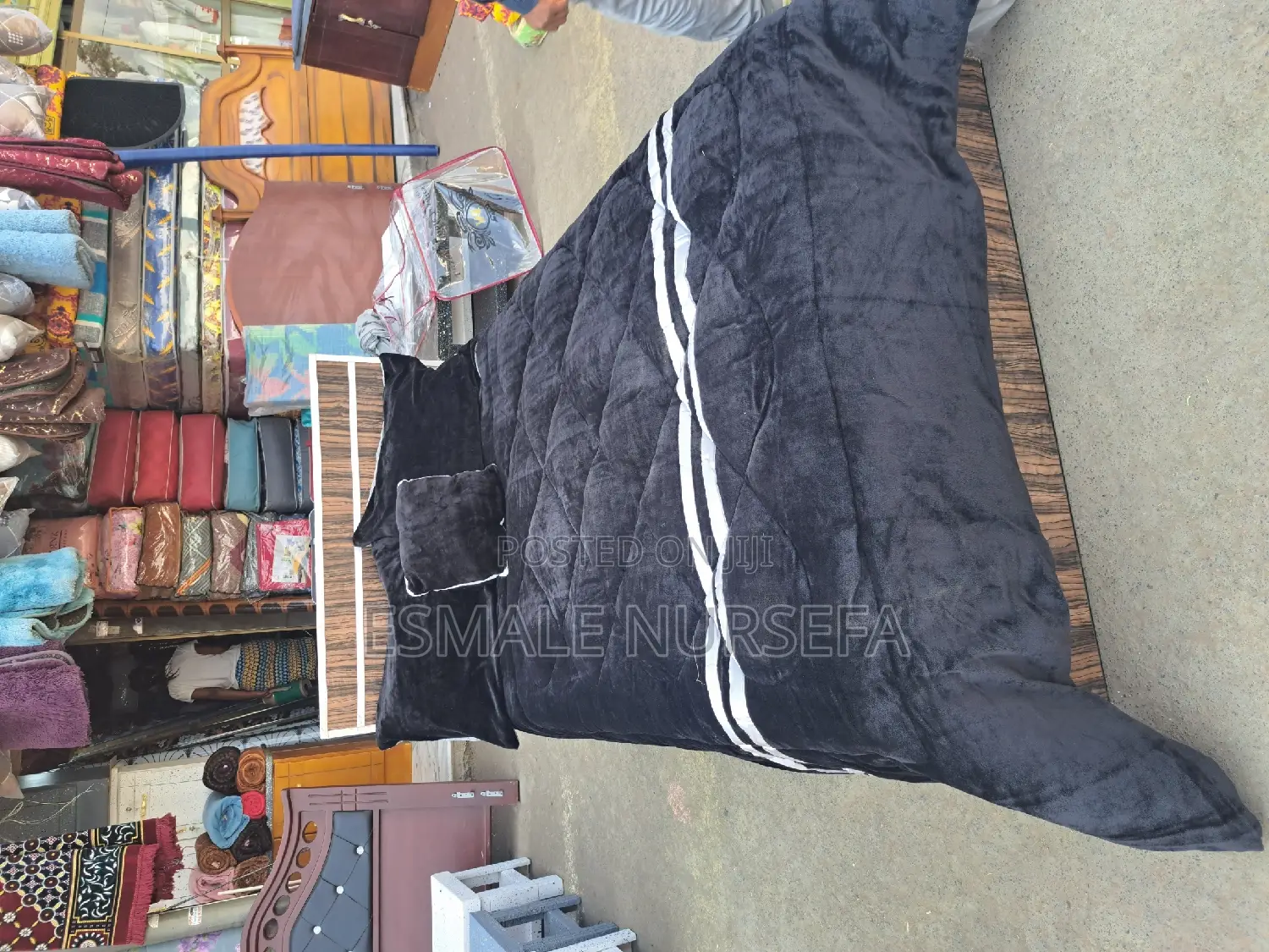 Black Bed Comfort