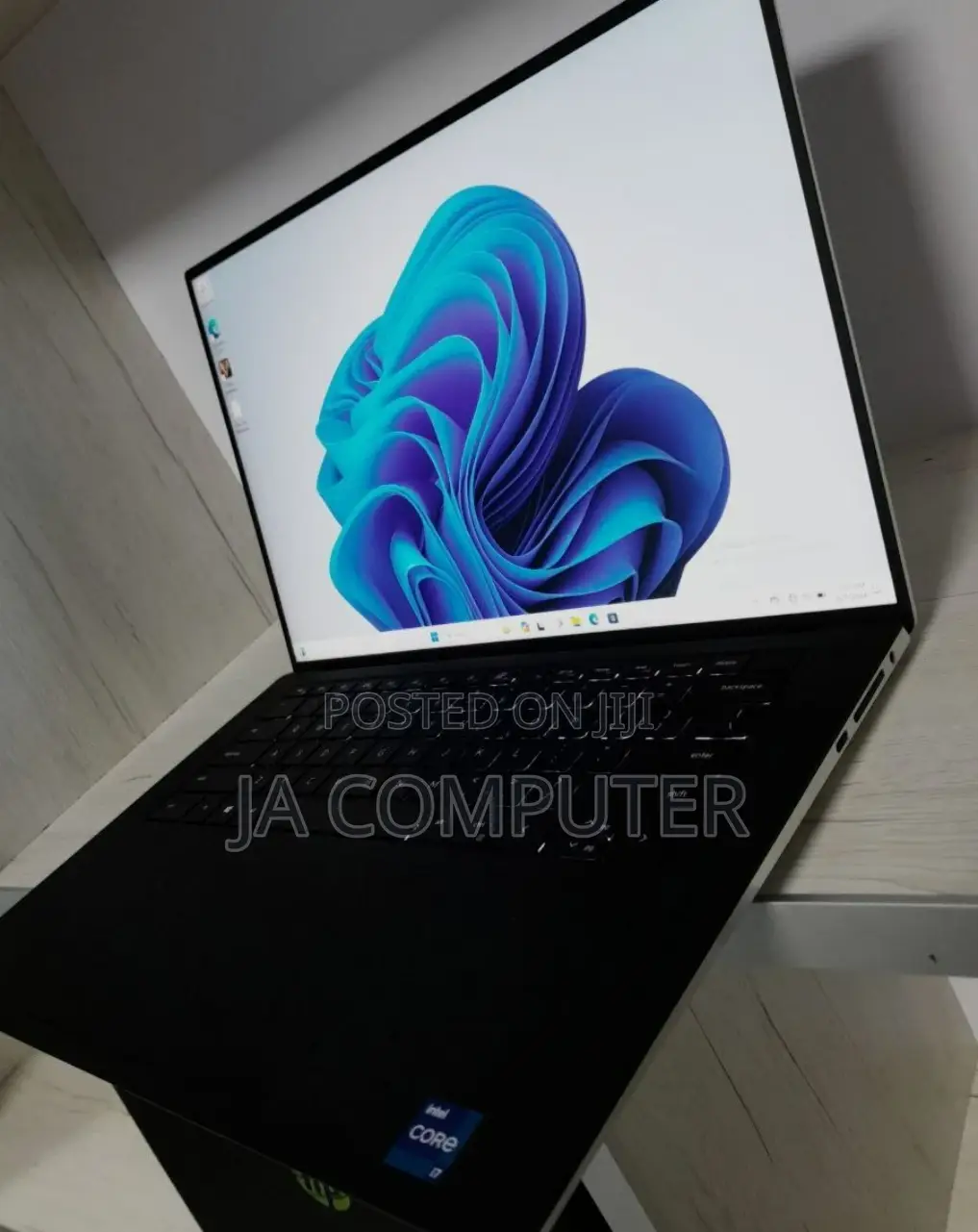 New Laptop Dell XPS 15 16GB Intel Core I7 SSD 1T