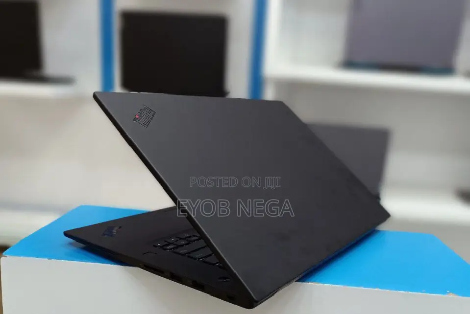 New Laptop Lenovo Thinkpad P15s 16GB Intel Core I7 SSD 512GB