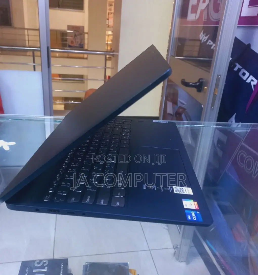 New Laptop Lenovo Ideapad 3 16GB Intel Core I7 SSD 512GB