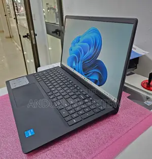 New Laptop Dell Inspiron 15 8GB Intel Core I3 SSD 256GB