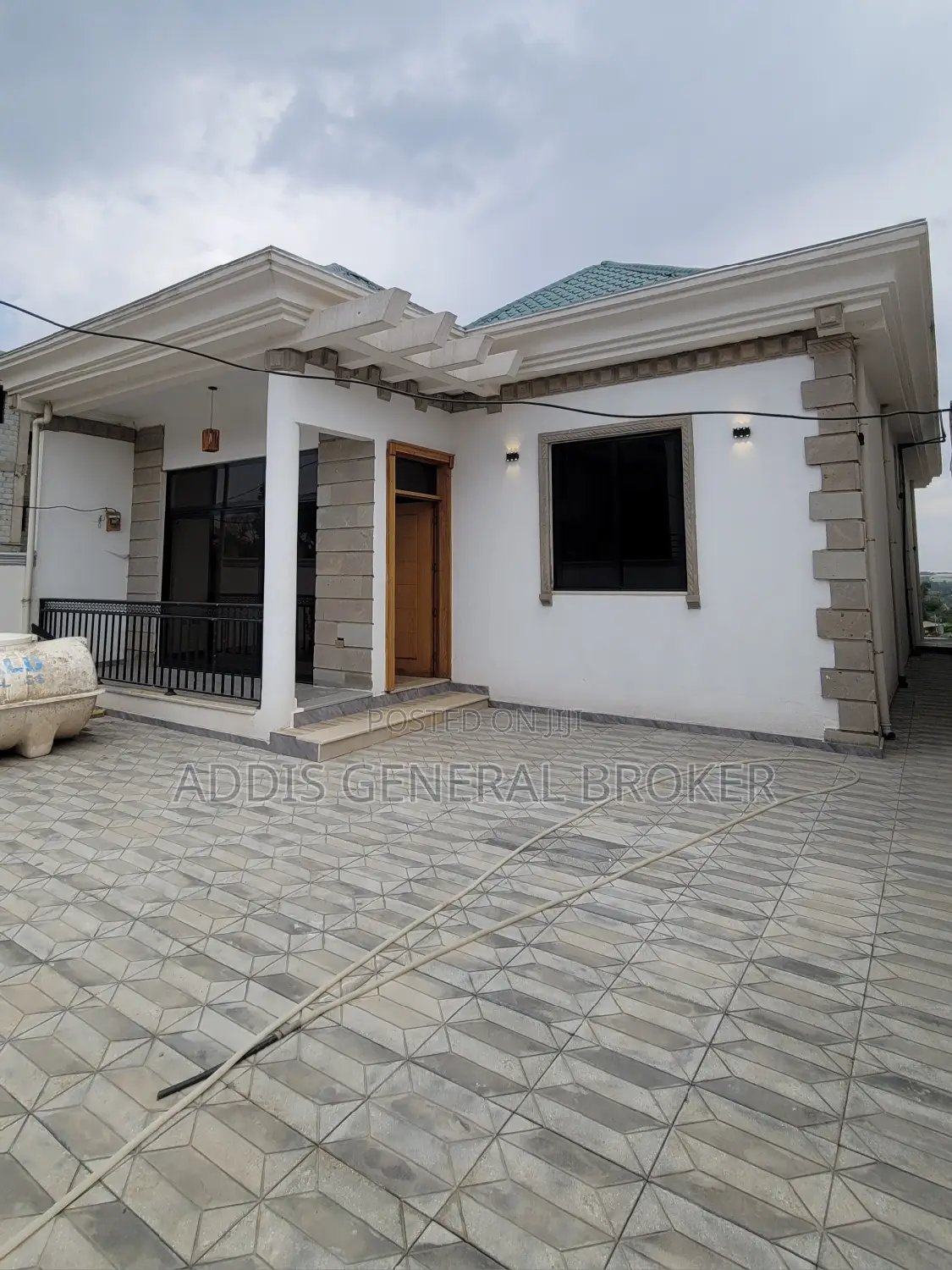 6bdrm Villa in ቦሌ ቡልቡላ, Bole for sale