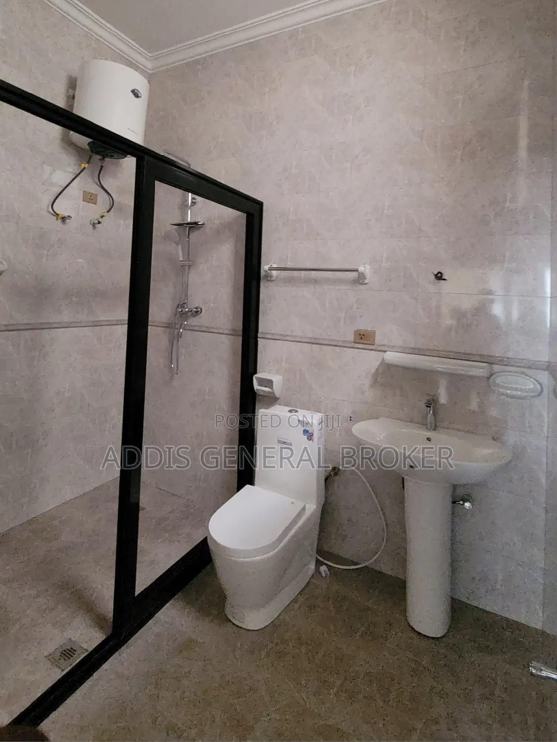 6bdrm Villa in ቦሌ ቡልቡላ, Bole for sale