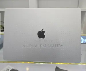 New Laptop Apple MacBook Pro 2022 M2 16GB Apple M2 SSD 1T