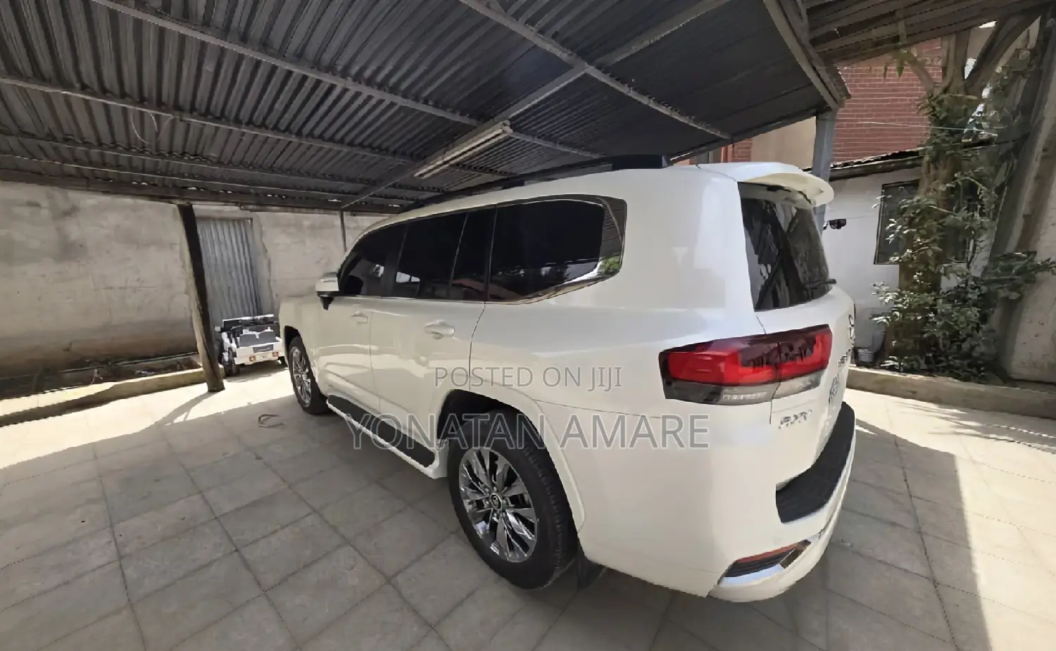 Toyota Land Cruiser 2023 White
