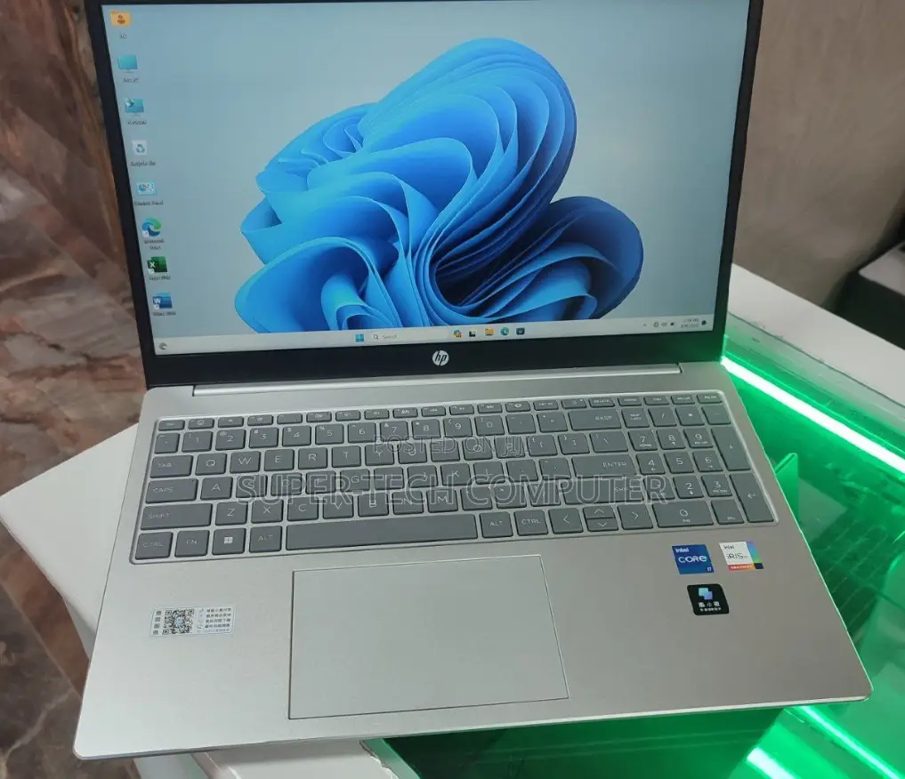 New Laptop HP Stream Notebook 16GB Intel Core I7 SSD 1T
