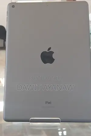 New Apple iPad 10.2 (2021) 64 GB Silver