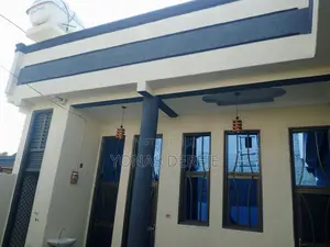 5bdrm House in Dukem, East Shewa for sale