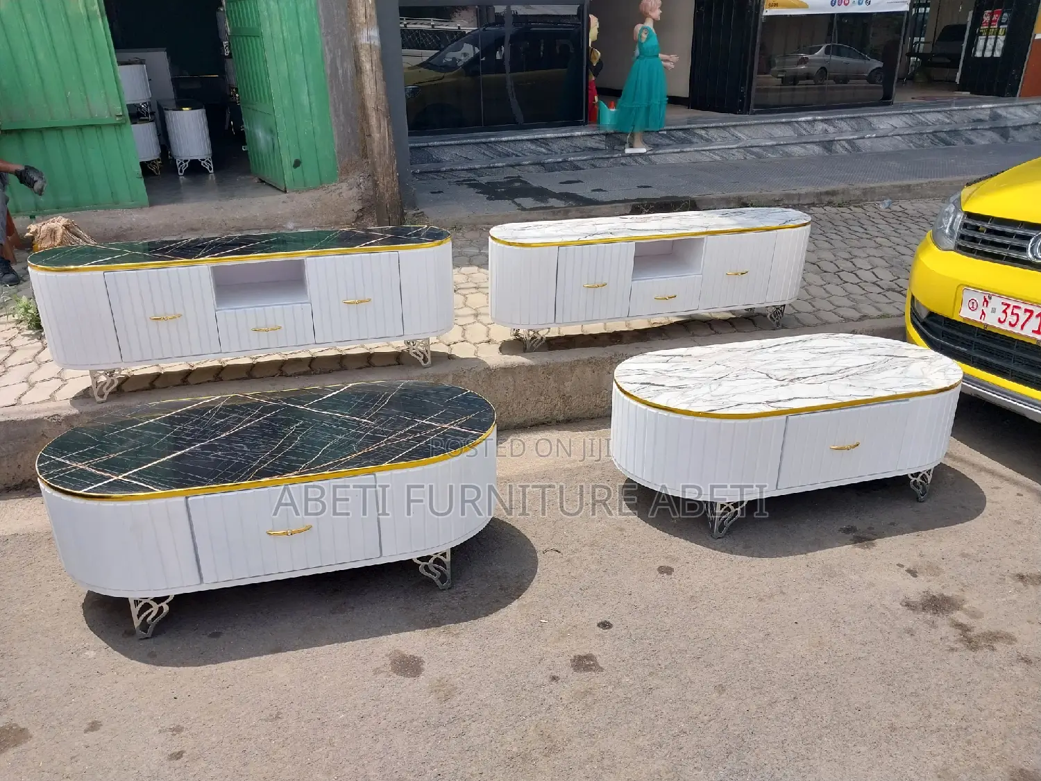 ቲቪስታንድእናቴብል