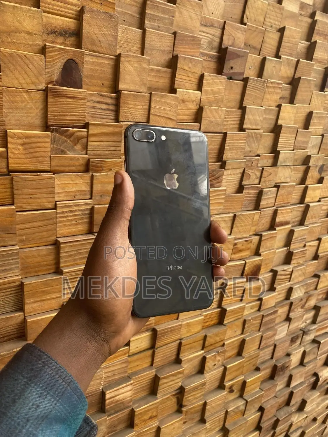 New Apple iPhone 8 Plus 64 GB Black