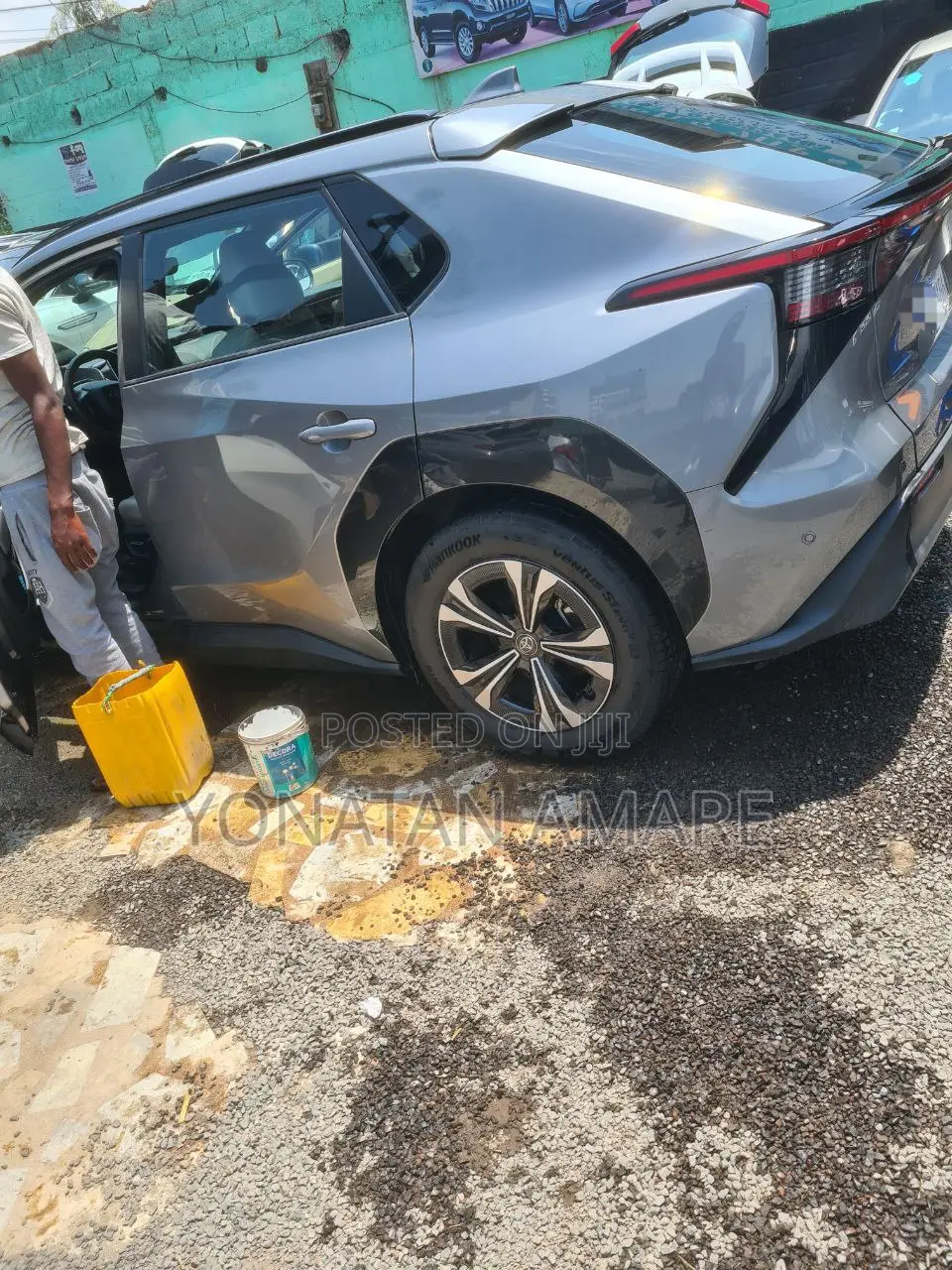 Toyota bZ4X 71.4 kWh FWD 2023 Gray