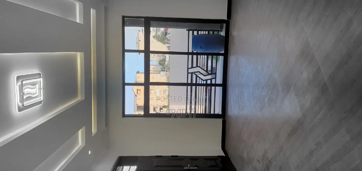 Furnished 5bdrm Villa in አያት, Bole for sale