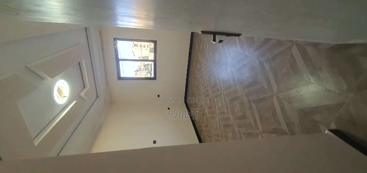 Furnished 5bdrm Villa in አያት, Bole for sale