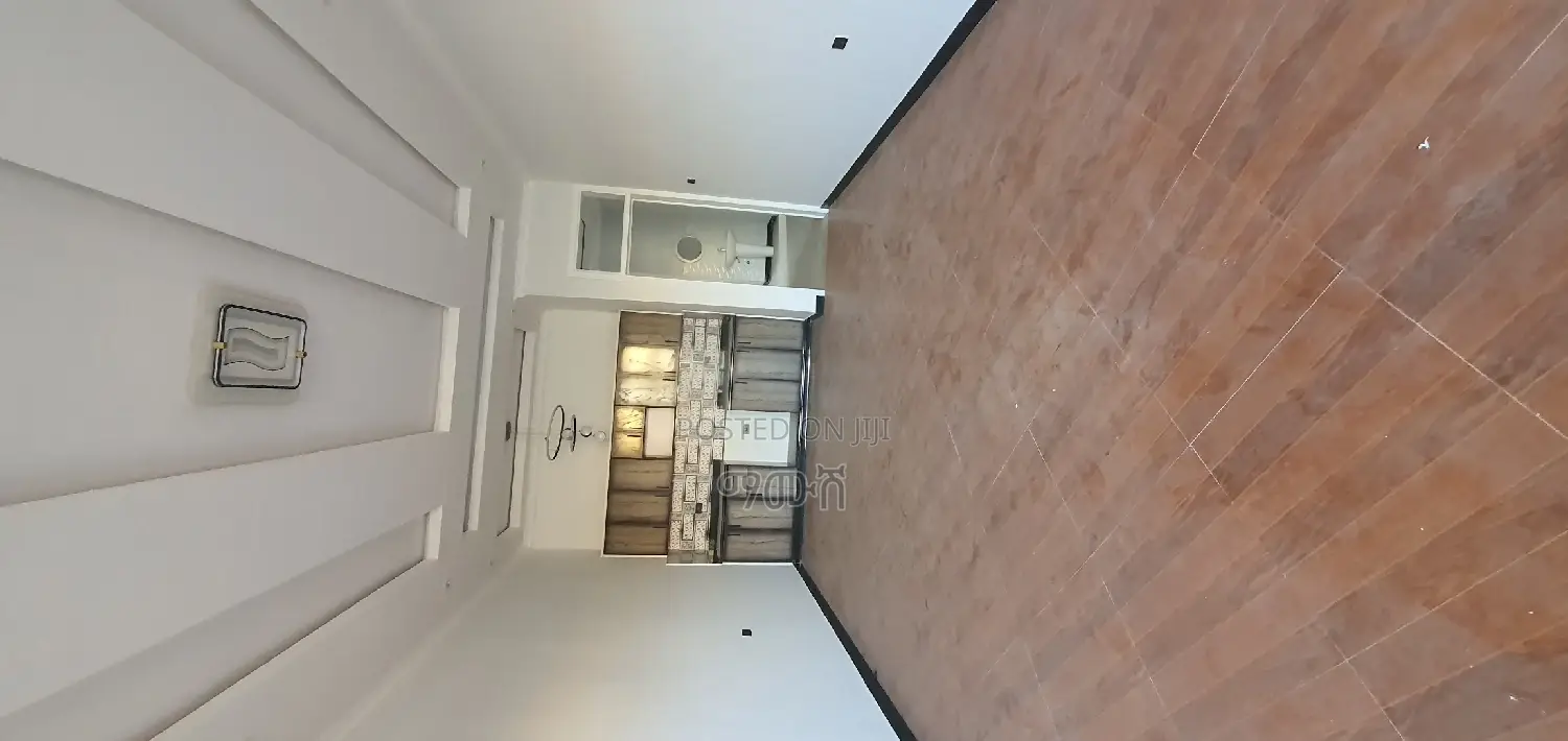 Furnished 5bdrm Villa in አያት, Bole for sale