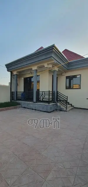 Furnished 5bdrm Villa in አያት, Bole for sale