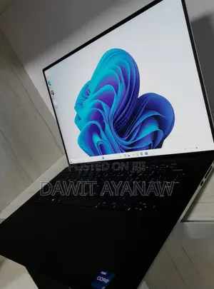 New Laptop Dell 16GB Intel Core I7 SSD 512GB