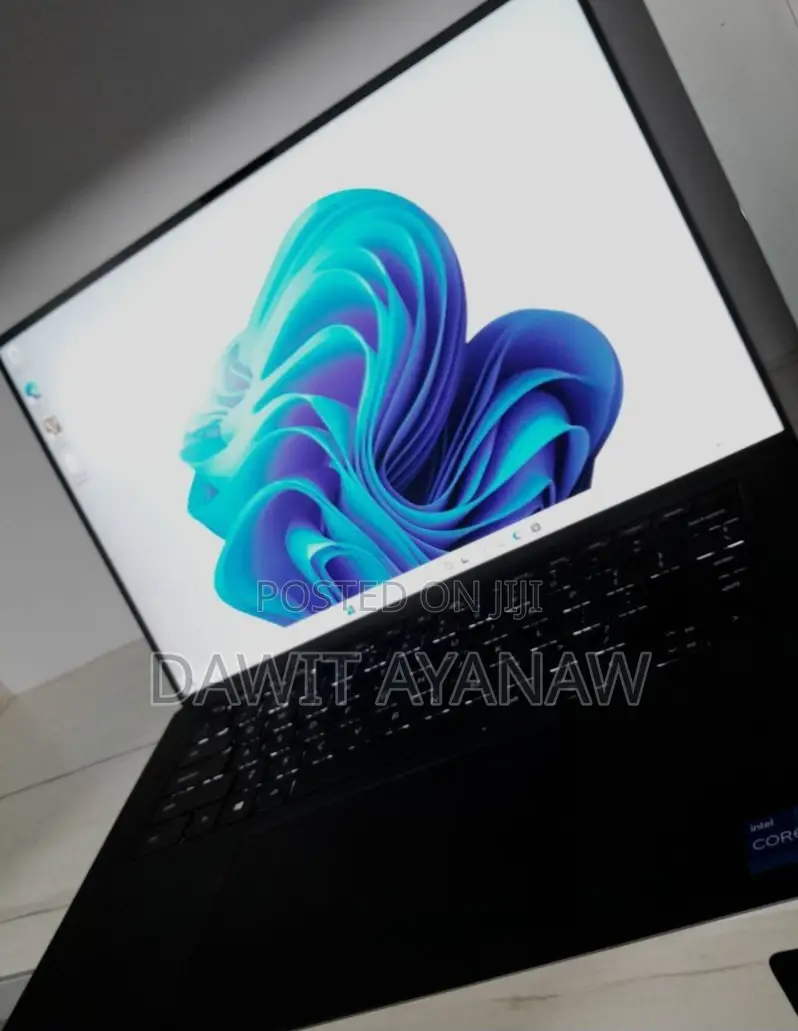 New Laptop Dell 16GB Intel Core I7 SSD 512GB