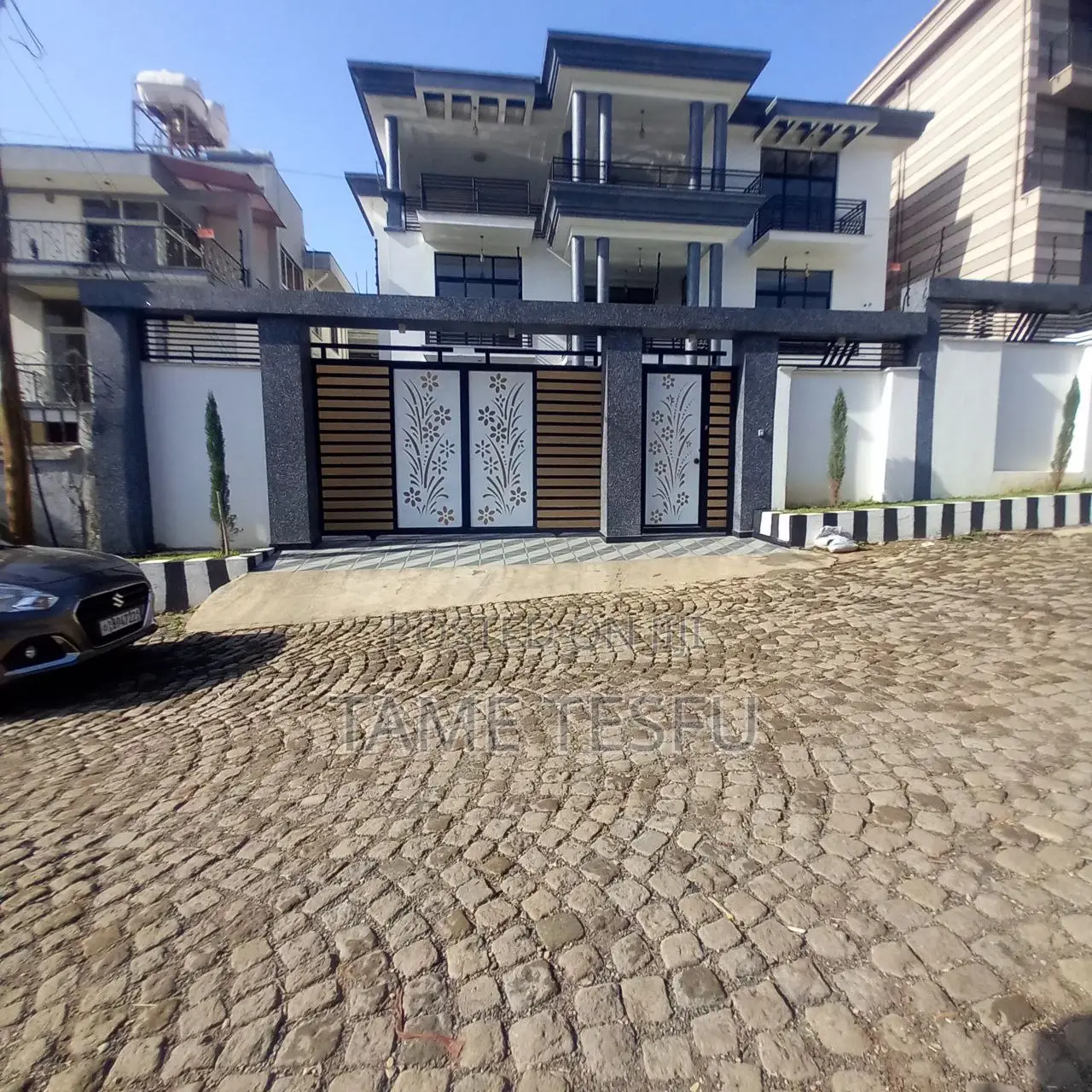 Furnished 9bdrm House in Hayat Zone Compound, Bole for sale