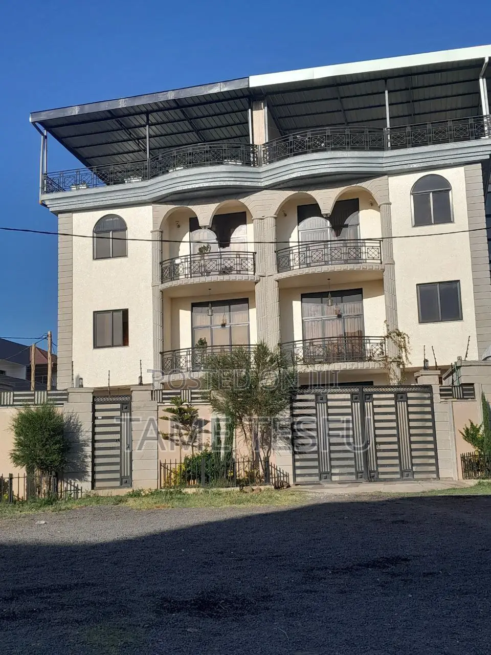 Furnished 8bdrm House in Hayat, Bole for sale