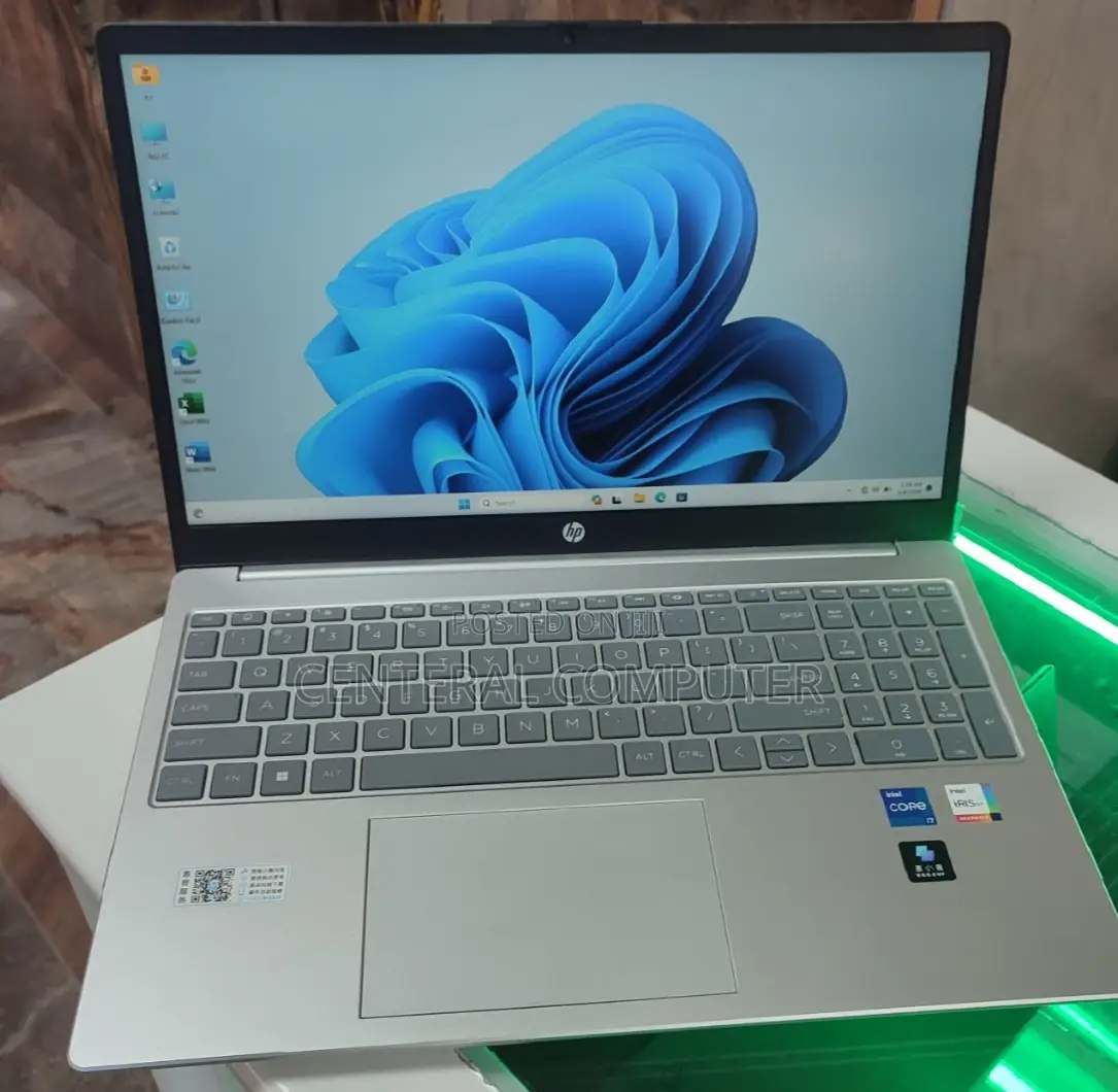 New Laptop HP Stream 14 Pro G3 16GB Intel Core I7 HDD 1T