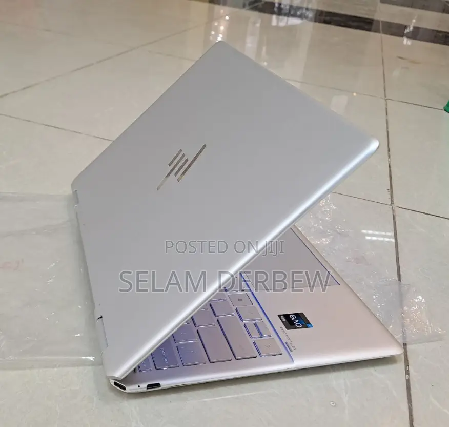 New Laptop HP Spectre X360 8GB Intel Core I5 SSD 512GB