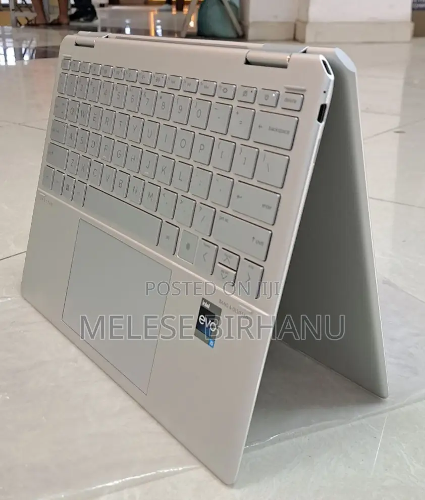 New Laptop HP Spectre 14 8GB Intel Core I5 SSD 512GB