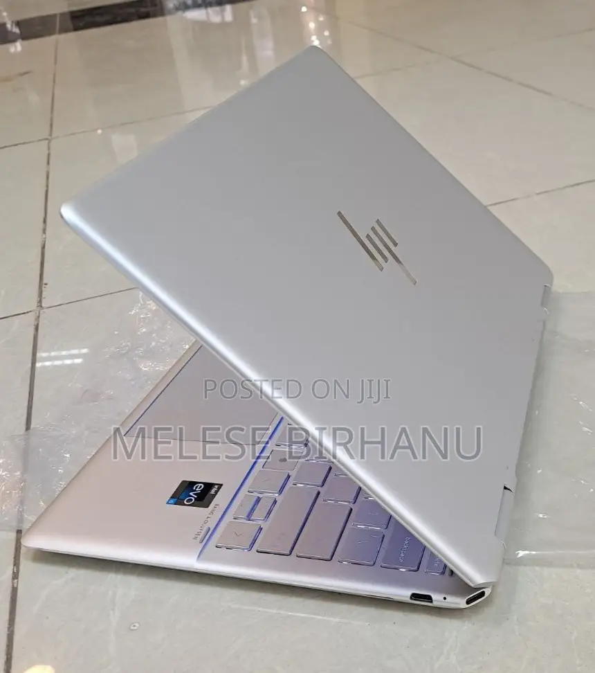 New Laptop HP Spectre 14 8GB Intel Core I5 SSD 512GB