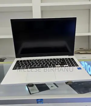 New Laptop Samsung 8GB Intel Core I5 HDD+SSD 256GB