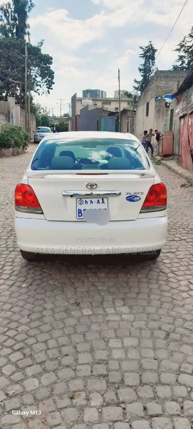 Toyota Platz 2005 White
