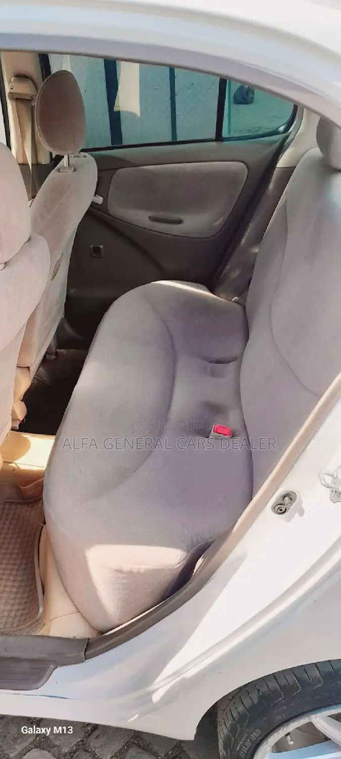 Toyota Platz 2005 White